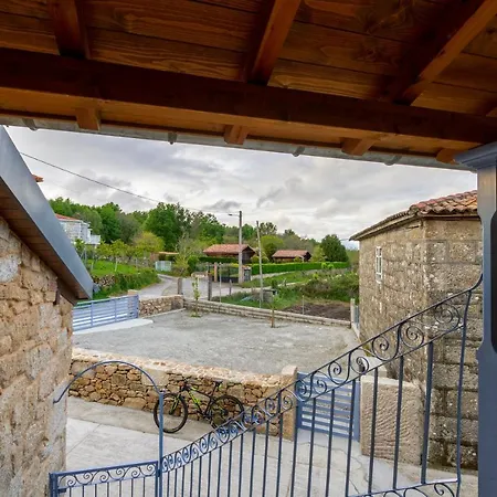 Alojamiento Turistico Caxide Parada De Sil Ribeira Sacra Buitenkant foto